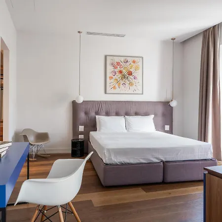 Numa Aparthotel 4*