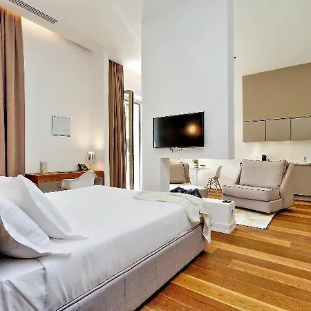 Numa Aparthotel 4*