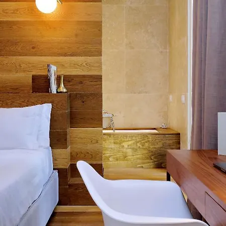 Numa Aparthotel 4*